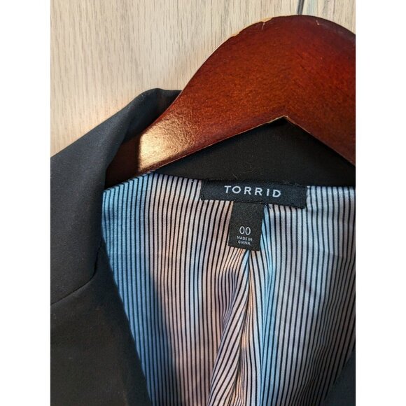 Torrid Blazer Womens Size 00 Black One Button Ruched 3/4 Sleeves Business Office - Picture 3 of 6